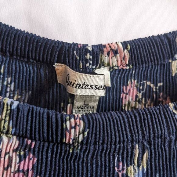 Vintage Quintessential Navy Floral Blouse Large - Picture 4 of 6